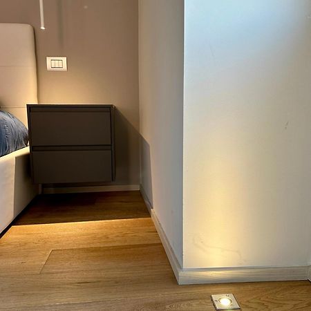 Lr Deluxe Apartments - Fondazione Prada - Metro M3 Milano Dış mekan fotoğraf