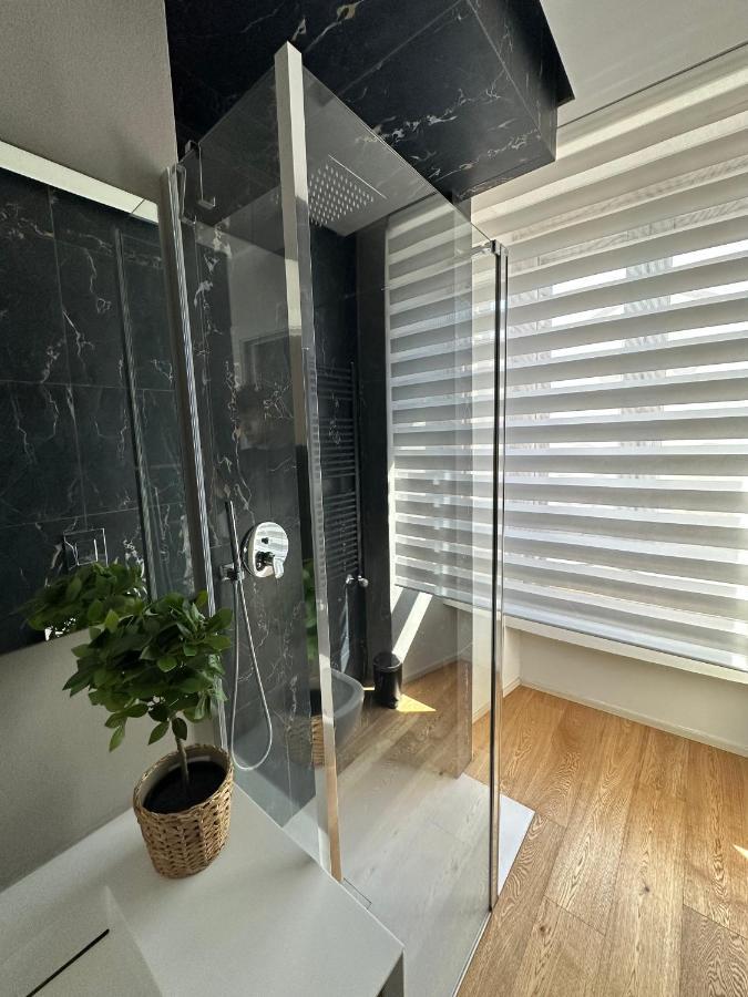Lr Deluxe Apartments - Fondazione Prada - Metro M3 Milano Dış mekan fotoğraf
