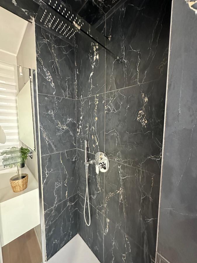 Lr Deluxe Apartments - Fondazione Prada - Metro M3 Milano Dış mekan fotoğraf